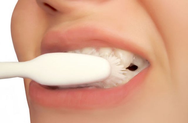 blanquear-dientes-bicarbonato