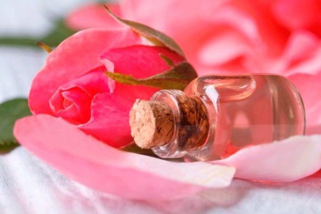 perfume-casero-de-rosas